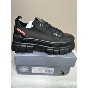 Palladium Revolt Lo TX Women’s 7 Black NEW In Box